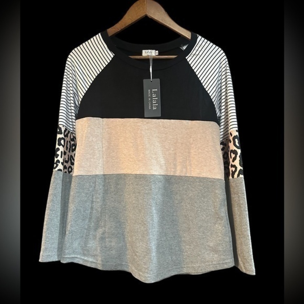 Lalala Long Sleeved Boutique Style Shirt - Womens Size Small - Animal Print